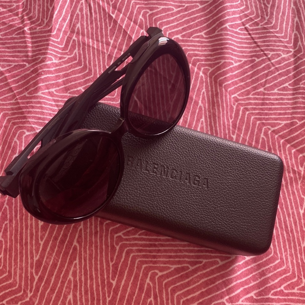 100 % Authentic Balenciaga Sun Glasses 
New!!!!
